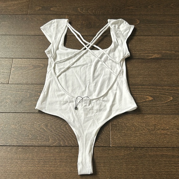 Women’s white open back garage body suit - Picture 1 of 3
